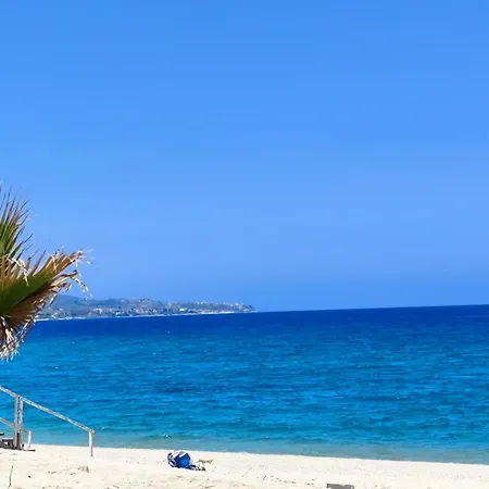 La Casetta Bianca Vicino Mare * Вибо Валентия Марина